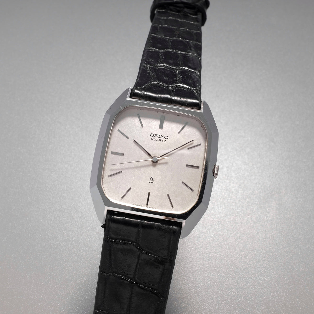 Seiko 5931-5300 from 1981 – Paleh 【稼働/1980年製】SEIKO QUARTZ 
