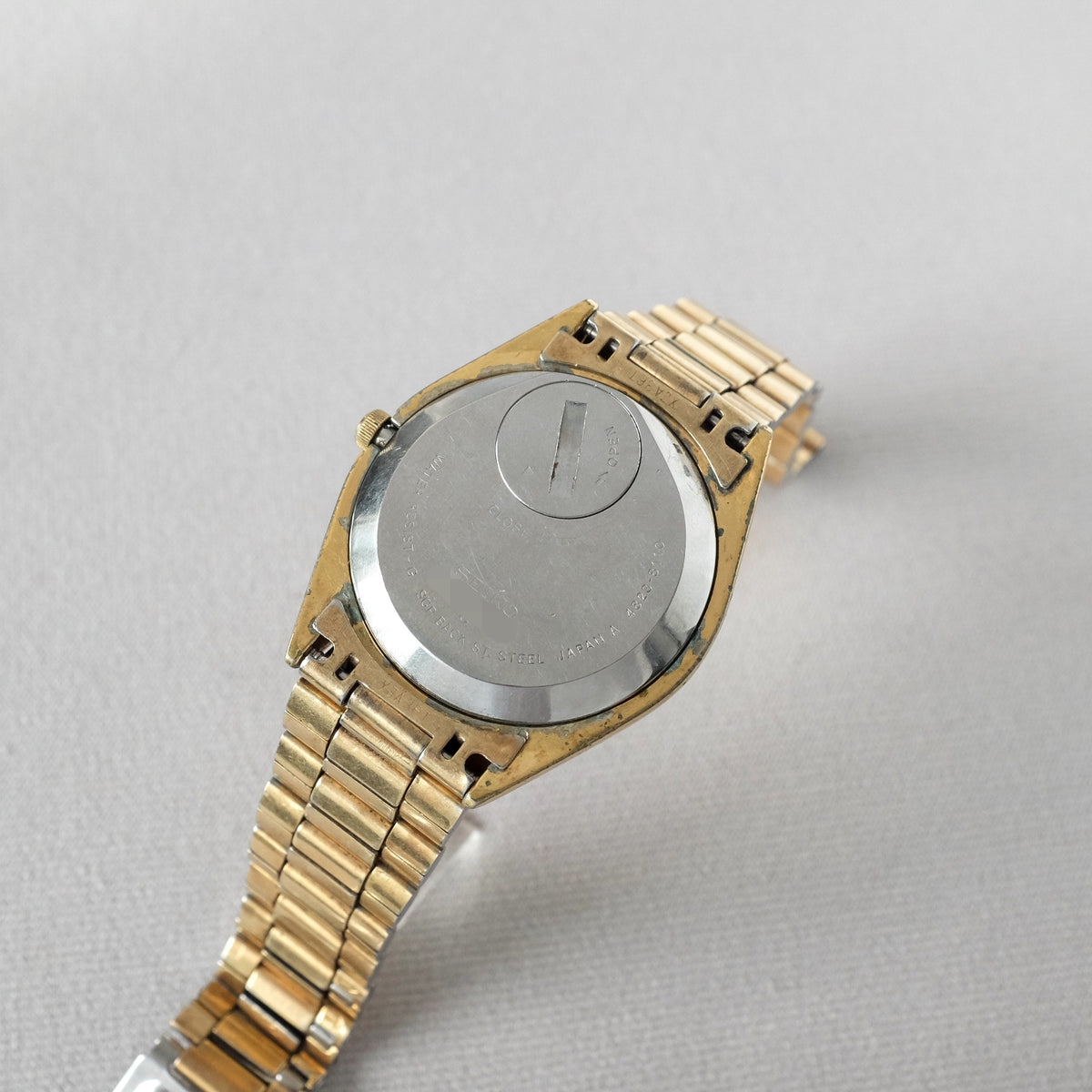 【美品】SEIKO KING QUARTZ  4823-8110 Seiko King Quartz 4823-8110 Grey Dial 36mm Mens Quartz Watch