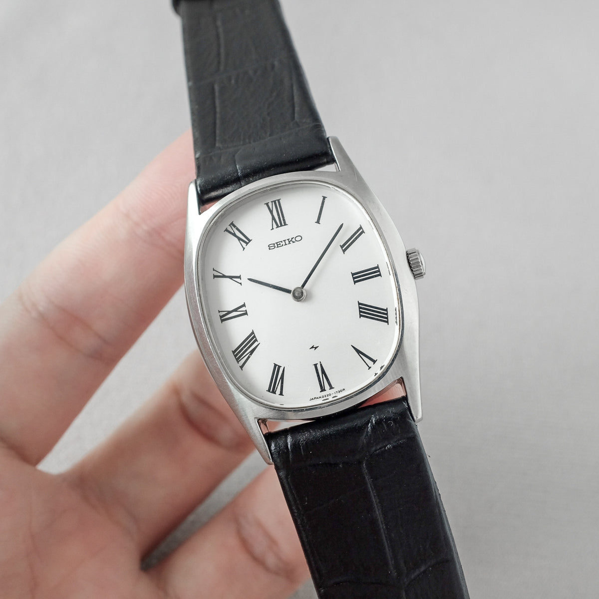 Seiko 2220 hotsell
