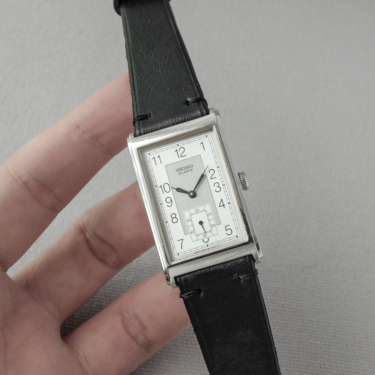 SEIKO 2628-5070 クォーツ 腕時計 長方形 ケース 𝐒𝐎𝐋𝐃 𝐎𝐔𝐓 Circa. 1981 Seiko Quartz 2628-5070 Tank Sub
