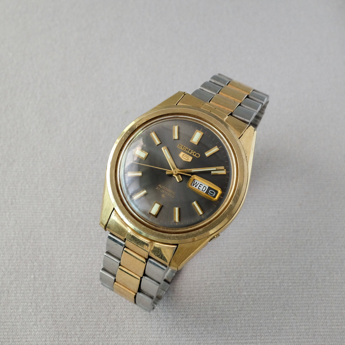 てるち 6119-8083 (-86, -80) - History & Market Info? | The Watch Site