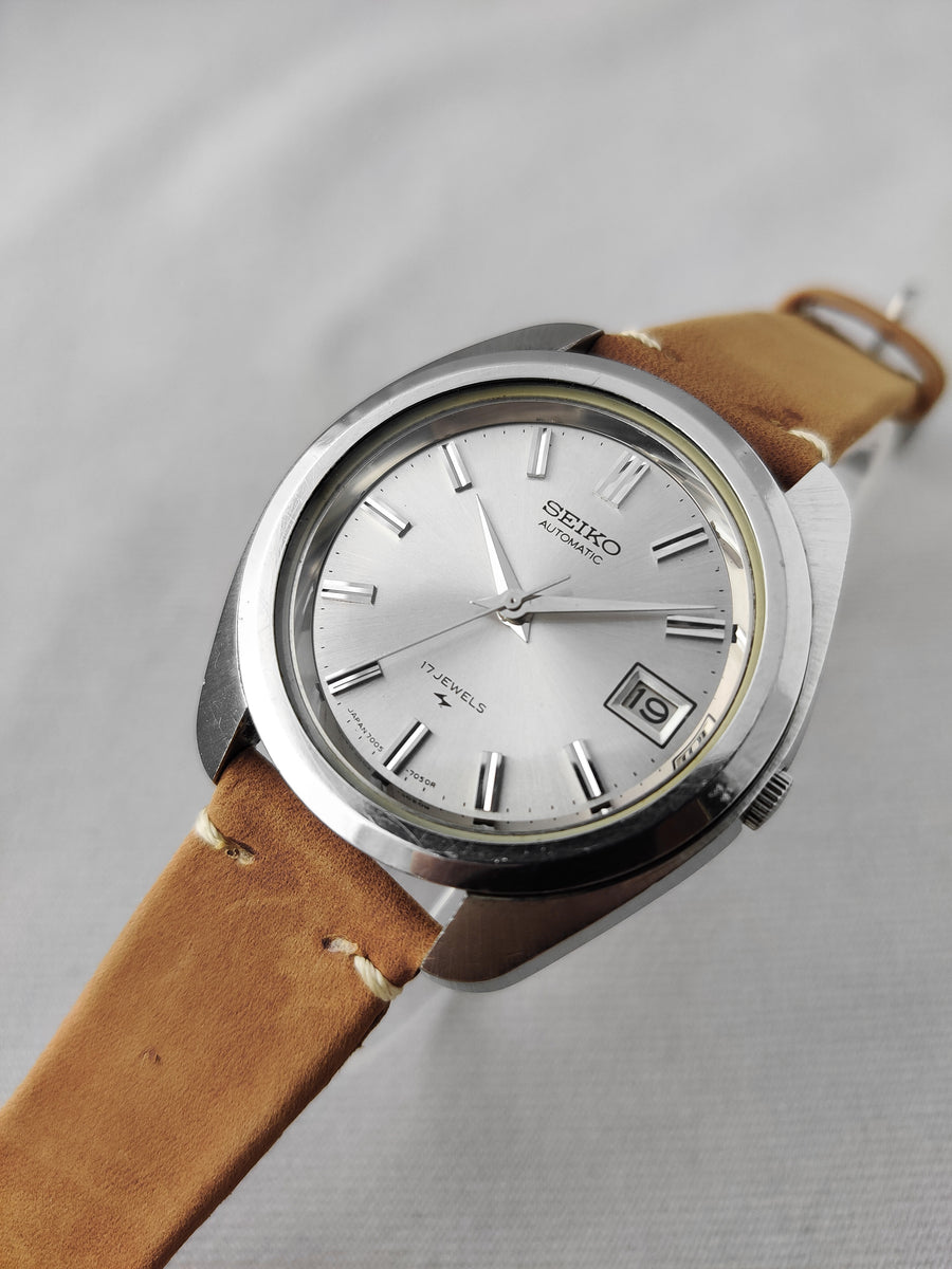 【とことこ】SEIKO　AUTOMATIC　機械式　7005-7030 Seiko 7005-7030 from 1970 – Paleh