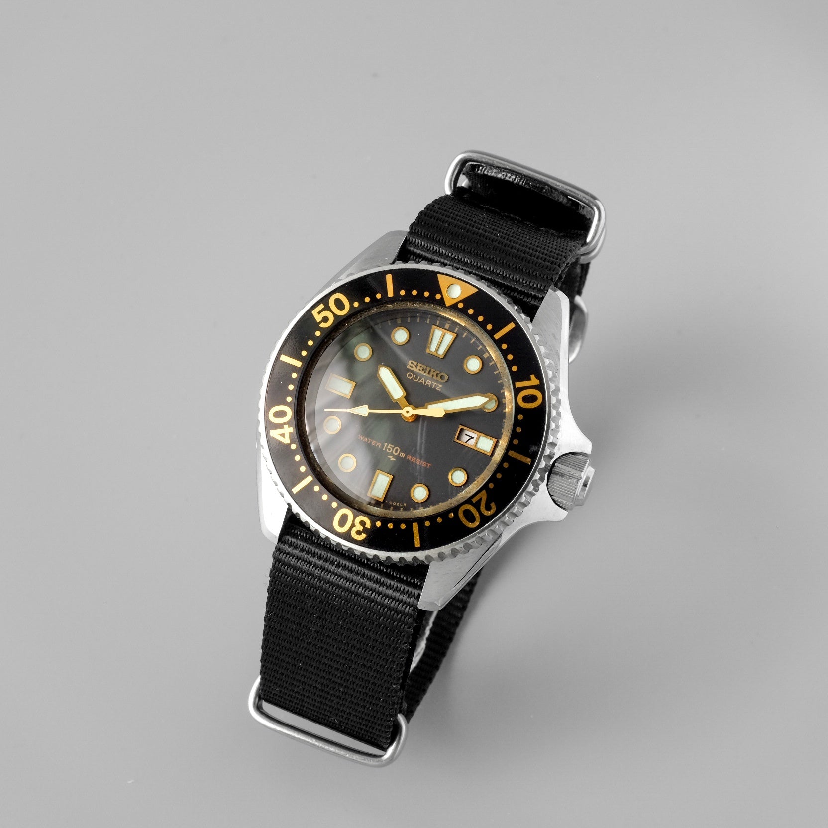 ヴィンテージ SEIKO 2625-0010 ブラック クオーツ ミニダイバー Seiko 2625-0010 from 1983 – Paleh