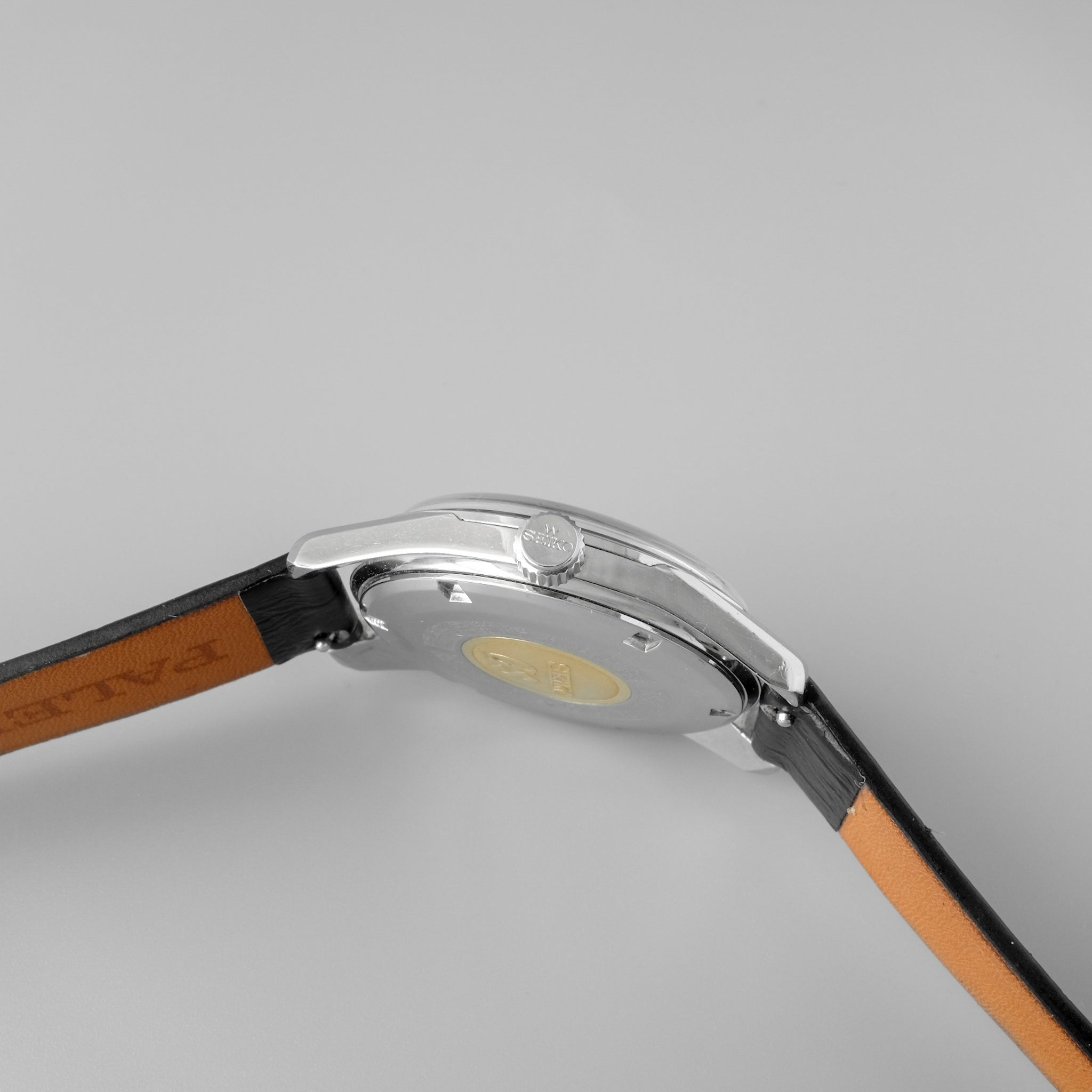 Toshiba quartz watch price hotsell